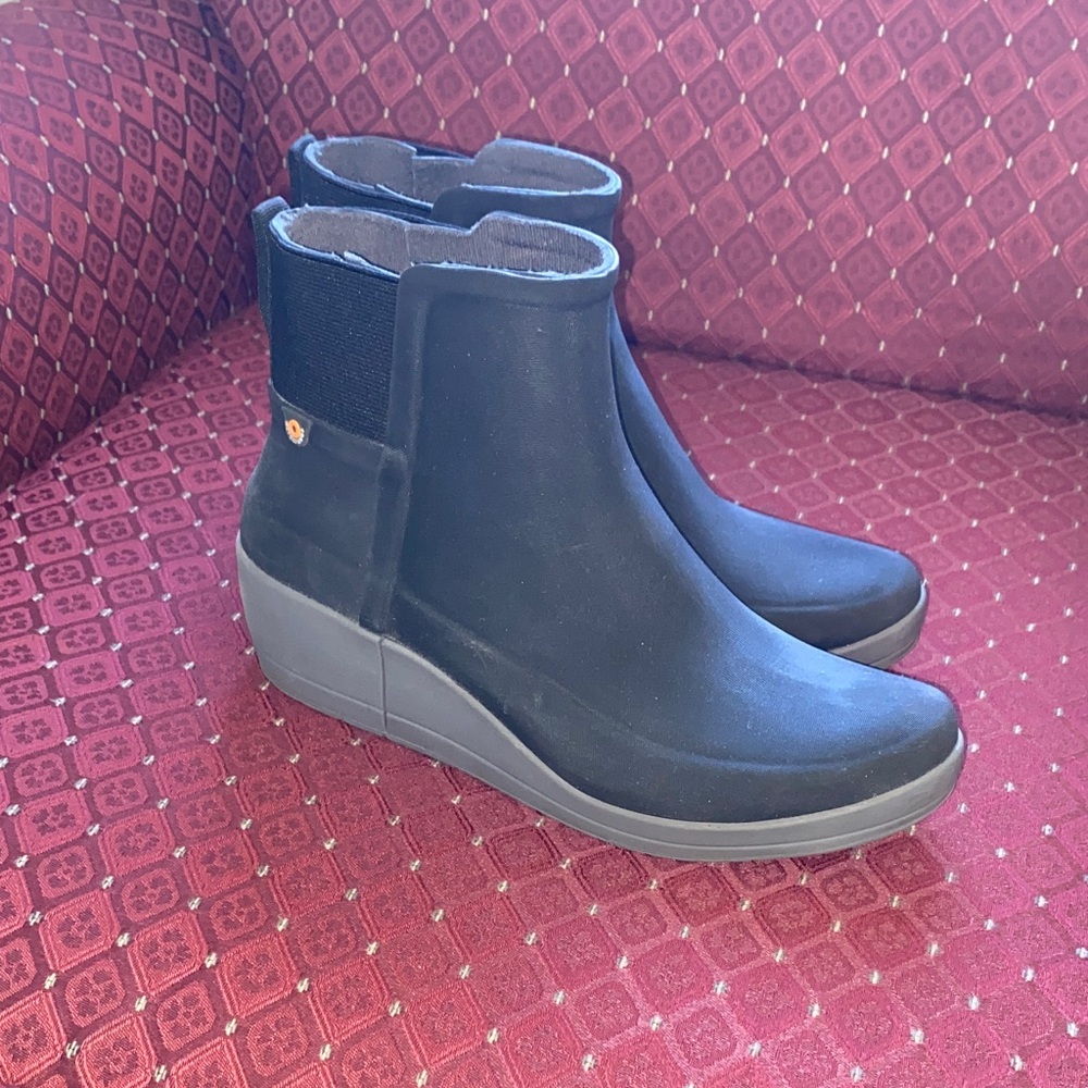 Women’s Waterproof Bogs Black and Gray Ankle Boots